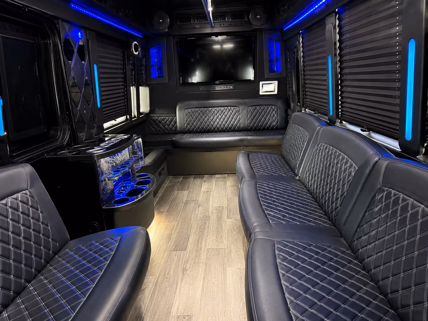 Seattle Winery Tour & Pub Crawl Transportation party bus exterior